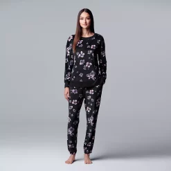 Petite Simply Vera Vera Wang Velour Pajama Top and Banded Bottom Pajama Pants Sleep Set 9 Petite Simply Vera Vera Wang Velour Pajama Top and Banded Bottom Pajama Pants Sleep Set -Simply Vera Vera Wang Shop 5005145 Black Floral